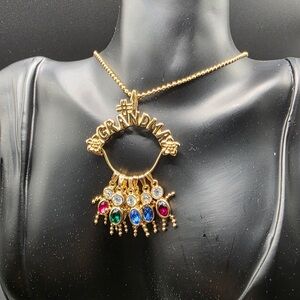 Vintage Avon “Grandma” Charm Necklace – Birthstone Grandchildren Design